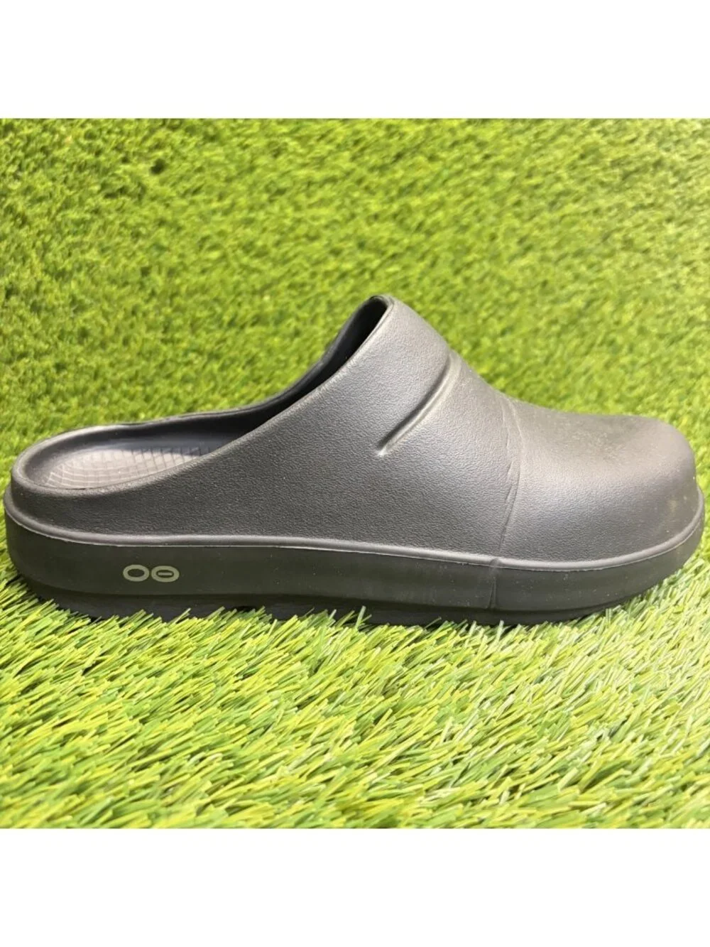 Oofos OOcloog Clog Womens Size 9 Black Casual Classic Slip On Recovery Shoes